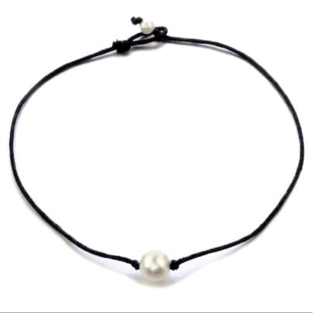 Pearl choker